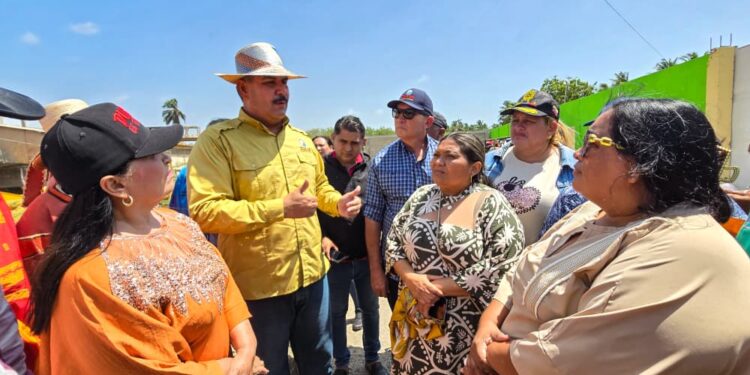 El Gobernador Caldera inicia trabajos de saneamiento y rehabilitación del Mercado Popular Los Filuos