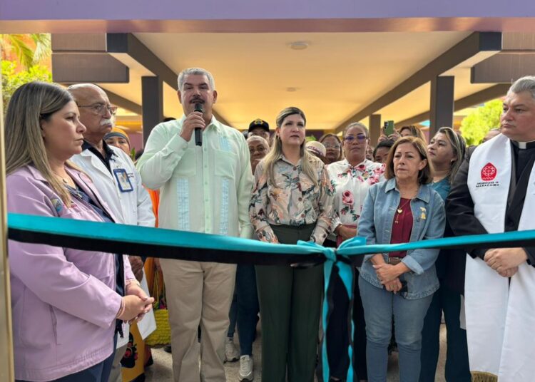 Luis Caldera entrega al Hospital de Especialidades Pediátricas UCI, 5 pabellones, 64 camas de hospitalización y consultorios de oncología.