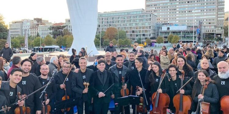 La Orquesta Carlos Cruz Diez de músicos venezolanos tocará para el papa León XIV en el Bernabéu