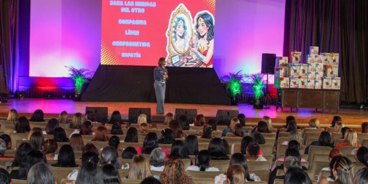 Alcaldía Bolivariana de Maracaibo homenajeó a sus madres trabajadoras