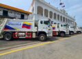 Luis Caldera entrega ocho unidades compactadoras conel Plan de Recolección de Desechos y una ambulancia con el Plan Cayapa