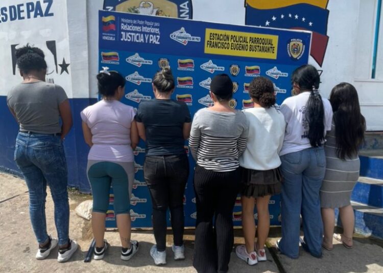 CPNB Aprehende a siete ciudadanas por riña.
