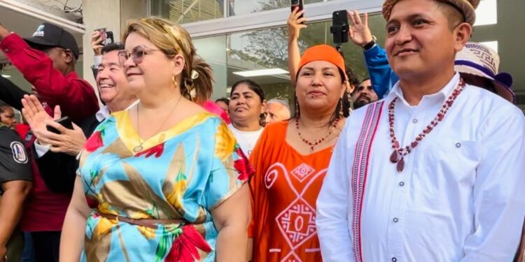Con una sesión solemne y una espectacular puesta en escena de chimbangleros el Concejo Municipal de Maracaibo conmemoró el Día de la Afrovenezolanidad