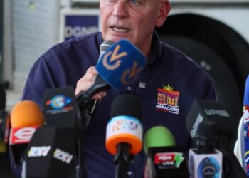 Di Martino “En mes y medio llegan las dos esculturas en homenaje a Luis Aparicio
