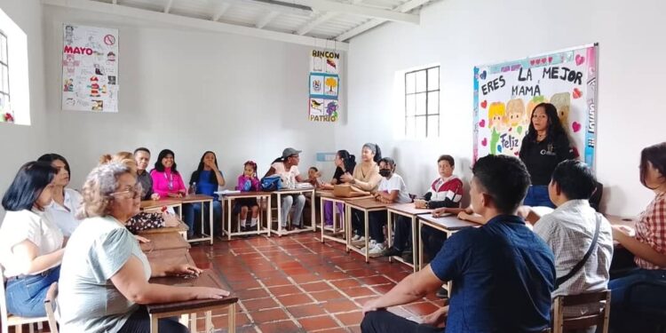 Activan programa pedagógico “INIDI va a la Escuela” para fortalecer la identidad indígena