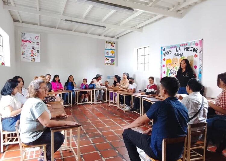 Activan programa pedagógico “INIDI va a la Escuela” para fortalecer la identidad indígena