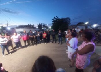 Vecinos del sector Los Pescadores se comprometen con la Alcaldía de Maracaibo a respetar la recolección y proteger la cañada Los Caribes