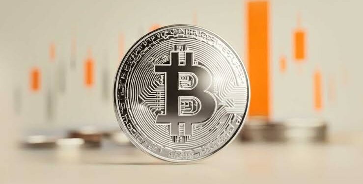 Retiros millonarios en ETFs de BlackRock y Fidelity hunden el precio de Bitcoin