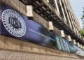 El dólar oficial en Venezuela acumula un alza del 80.70% en lo que va de año bajo una estricta estrategia de intervención cambiaria.