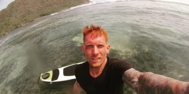 La Guardia Costera de los Países Bajos intensifica la búsqueda del kit surfista venezolano Augusto Corrente en el Mar Caribe