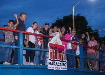 Alcalde Di Martino: “El puente del barrio 23 de Marzo es un logro del Poder Popular