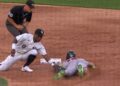 Ronald Acuña Jr. enciende las alarmas en Atlanta tras sufrir una lesión en la corva y abandonar el juego ante los Medias Blancas.