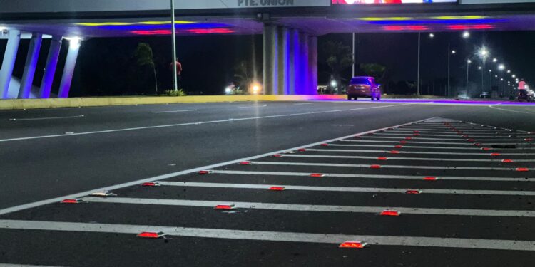 Avanza la recuperación de las avenidas y calles del Zulia con los trabajos de asfaltado y señalización que ejecuta la Gobernación