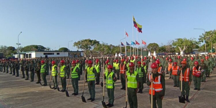 Zulia envía segundo contingente con 450 efectivos para labores de rescate y seguridad en Caracas y La Guaira