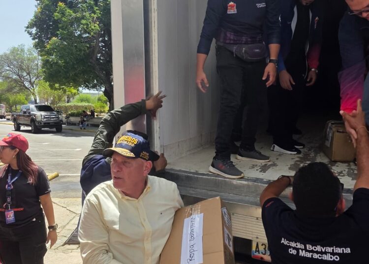 Alcalde Di Martino recolectamos 300 toneladas de ayuda en la Alcaldía de Maracaibo