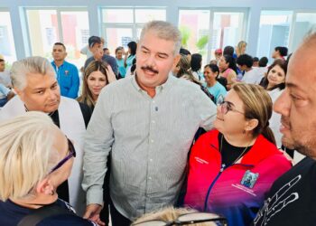 El Gobernador Luis Caldera reinaugura el Instituto Hematológico de Occidente junto a la presidenta del Concejo Municipal de Maracaibo Dessiree Fernández