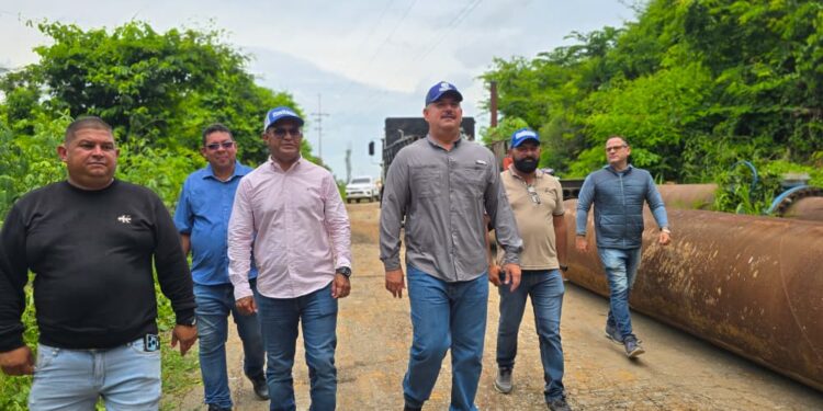 Inspeccionan embalse Burro Negro e incorporanquinto equipo para producir 350 litros de agua por segundo