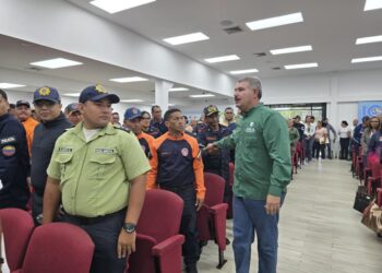 El Gobernador Luis Caldera: Las brigadas para evaluarinfraestructuras en el Zulia contarán con más de 300 expertos