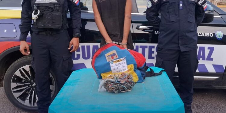 POLIMARACAIBO DETIENE A UN CIUDADANO POR ROBO DE MATERIAL ESTRATÉGICO EN CANTV