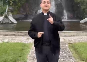 UN INSTANTE CON DIOS