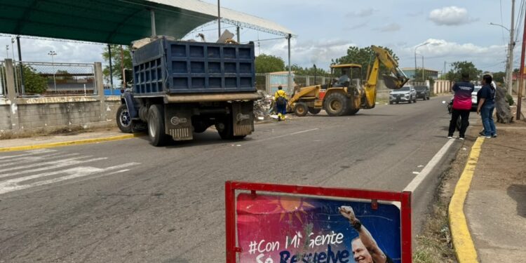 Bloques de Raúl Leoni y la “Doble Vía” fueron saneados por la Alcaldía de Maracaibo
