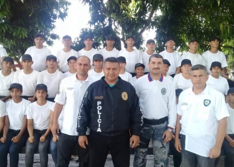 Movimiento Profesionales y Técnicos capítulo Zulia rinde homenaje a los cuerpos policiales en su día nacional