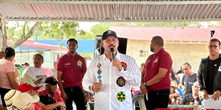 ElGobierno nacional y regional entregan financiamiento a 32 comunas y circuitos comunales del Zulia