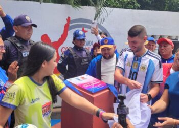 Alcaldía de Maracaibo cumple con la consulta popular al entregar la Cancha Torito Fernández