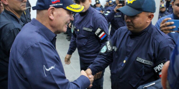 Ascendidos 108 funcionarios de Polimaracaibo en reconocimiento a su mérito y compromiso