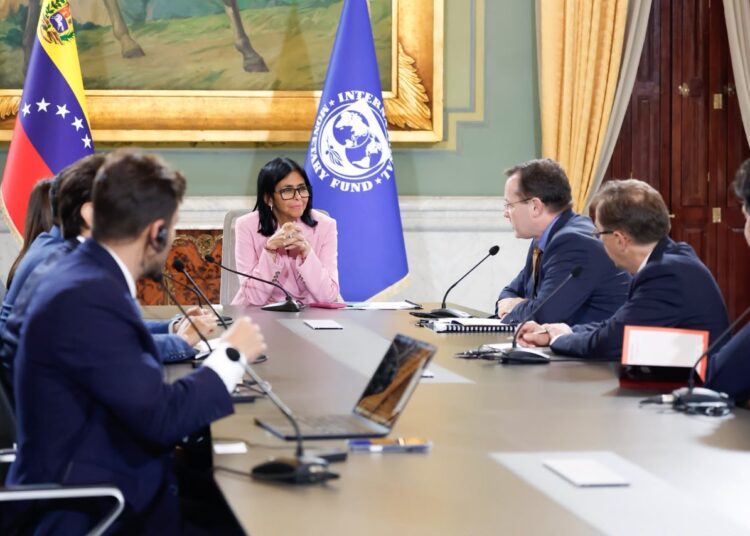 Presidenta Delcy Rodríguez encabeza reunión estratégica con delegación del Fondo Monetario Internacional‎