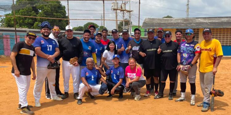 CON PRESIÓN Y BUEN BATEO: PERIODISTAS DEL ZULIA SE IMPONE 8-5 ANTE EL IMAU