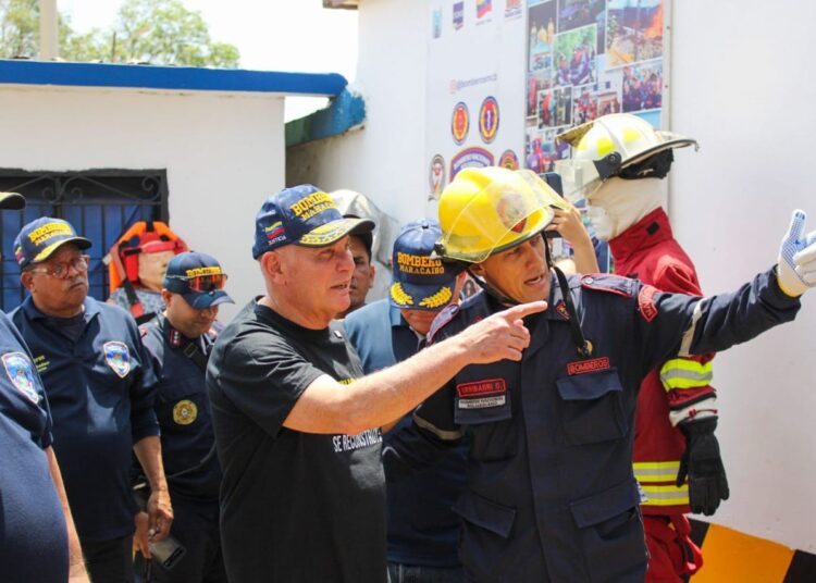 Bomberos de Maracaibo ejecutan exitoso simulacro de rescate