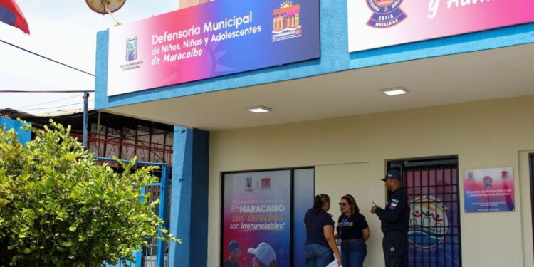 Consejo Municipal de Protección capacita a servidores públicos del Terminal de Pasajeros