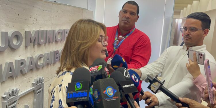 Dessiree Fernández entrega instalaciones remodeladas en el séptimo piso del Concejo Municipal Bolivariano de Maracaibo