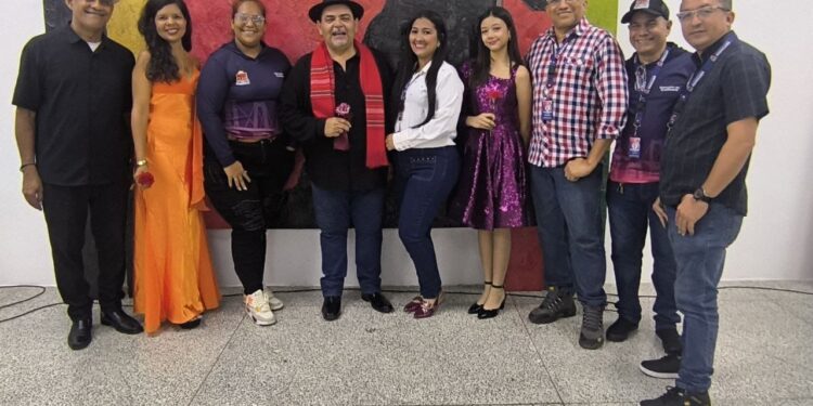 El Maestro Oscar Valencia brilló en el “Jueves Cultural ” junto a jóvenes talentos locales