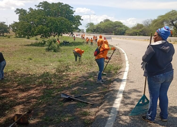 IARA mantiene desplegado plan de saneamiento en la vía Lara-Zulia
