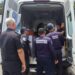 Rápida atención de Bomberos a jóvenes lesionadas al colapsar bohío en Vereda del Lago