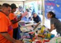 Alcaldía de Maracaibo llevó feria de ropa, víveres y salud a Santa Rosa de Agua