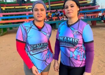 Alcalde Di Martino dota de uniformes a los equipos de Kikimbol de la Escuela Municipal El Vivero y Dynamis