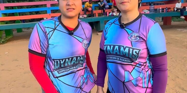 Alcalde Di Martino dota de uniformes a los equipos de Kikimbol de la Escuela Municipal El Vivero y Dynamis
