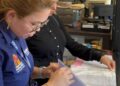 Alcaldía de Maracaibo fortalece cultura tributaria con abordaje directo a comercios