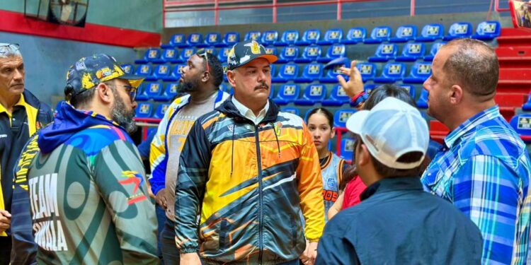 El Gobernador Luis Caldera entrega equipos para la climatización total enel gimnasio cubierto ‘Pedro Elías Belisario Aponte’
