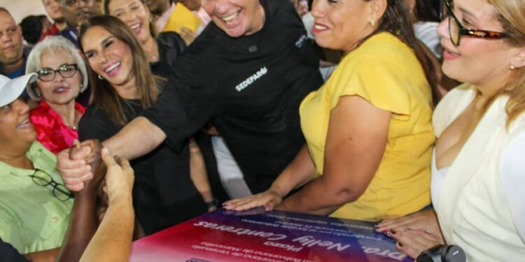 Alcaldia de Maracaibo eliminó un basurero y construyó la Plaza Nelly Contreras