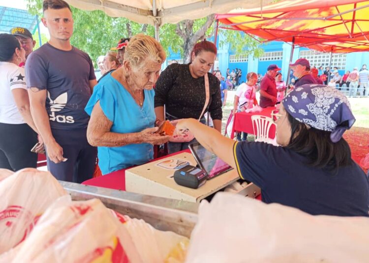 Más de 1700 familias de Cabimas abastecen sus hogares durante despliegue de Campo Soberano y Bodega Móvil
