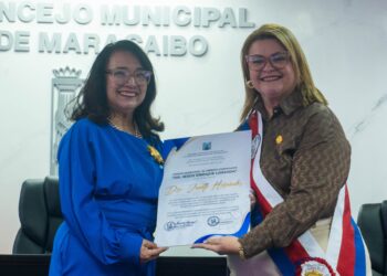 Concejo Municipal de Maracaibo conmemora los 53 años de la Ley del Ejercicio de la Contaduría Pública con sesión solemne y reconocimientos