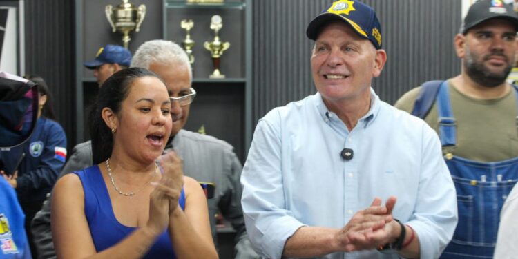 Alcalde Di Martino entregó segunda fase de trabajos de modernización de Polimaracaibo en la Vereda‎