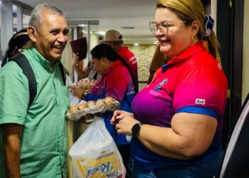 Cabildo de Maracaibo entrega combos integrales para dignificar a sus trabajadores