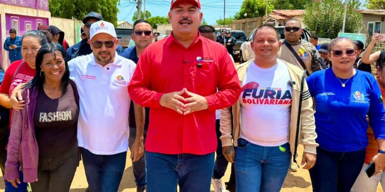 Gobernador Luis Caldera enciende cocinas en 924 viviendas de la comuna “El Despertar de un Pueblo” de San Francisco