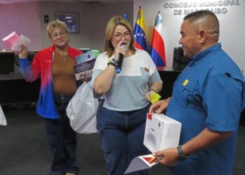 Maracaibo celebra conversatorio “De la chispa al fuego” impulsado por el Concejo Municipal