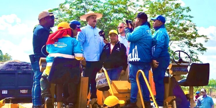 Gobernador Luis Caldera recupera 7 km de la Troncal 6 paraimpulsar el desarrollo agrícola y productivo del eje perijanero